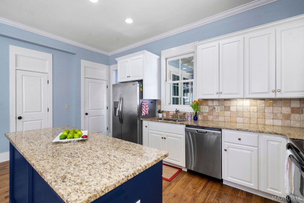 84 BRIGHT SPOT Street