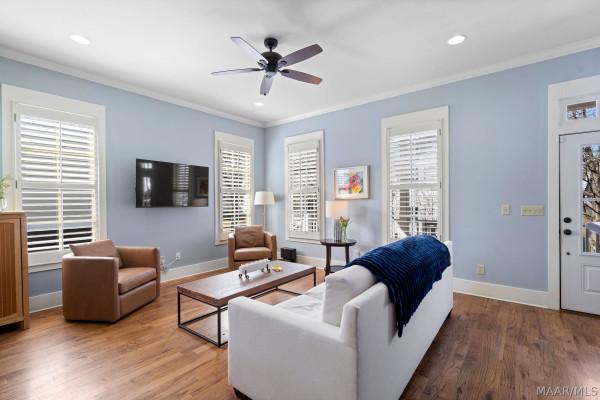 84 BRIGHT SPOT Street