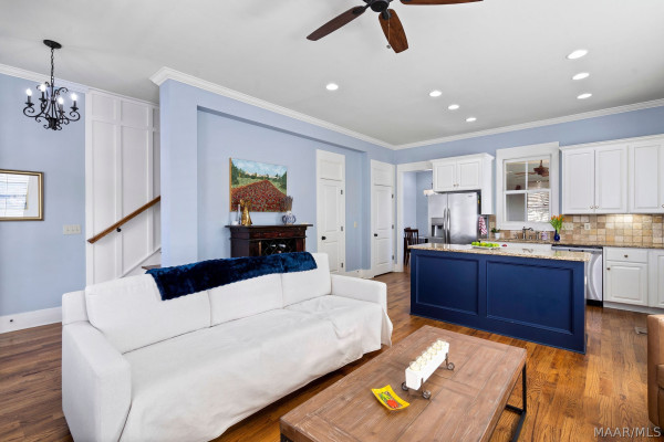 84 BRIGHT SPOT Street