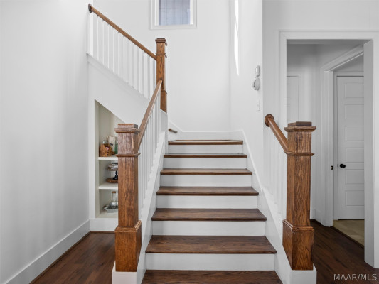 87 Double Oak Avenue