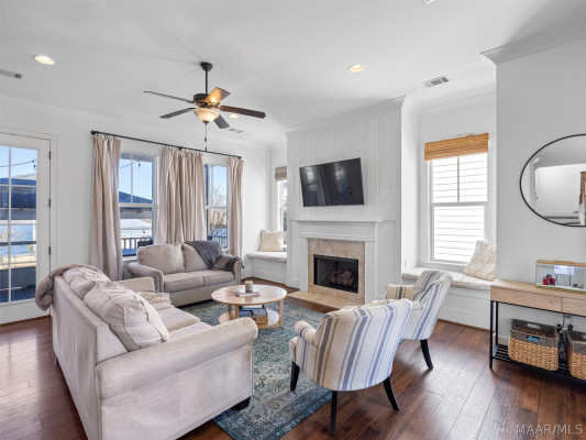 87 Double Oak Avenue