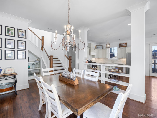 87 Double Oak Avenue