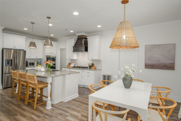 1286 Charleston Drive