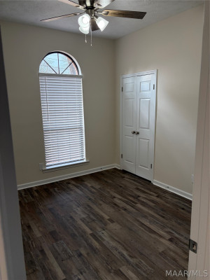 140 LAUREL HILL Drive