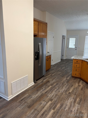 140 LAUREL HILL Drive