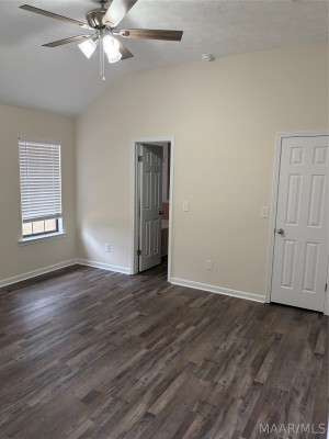 140 LAUREL HILL Drive