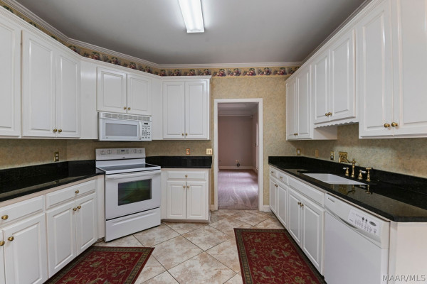 9105 GREEN CHASE Drive