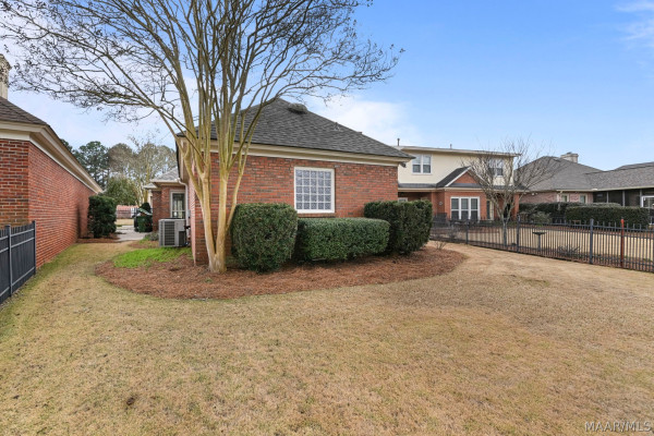 9105 GREEN CHASE Drive