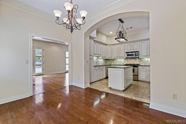 7048 Mid Pines