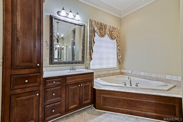 7048 Mid Pines