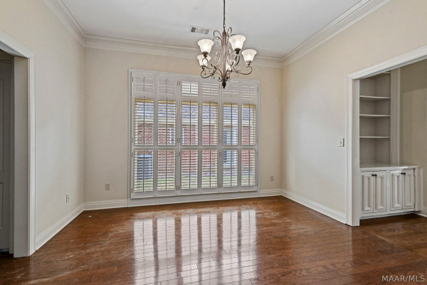 7048 Mid Pines
