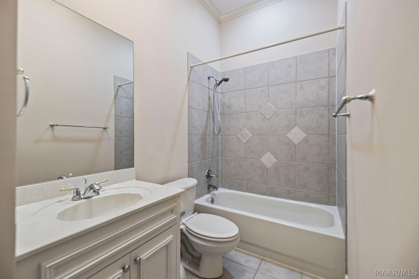 7048 Mid Pines