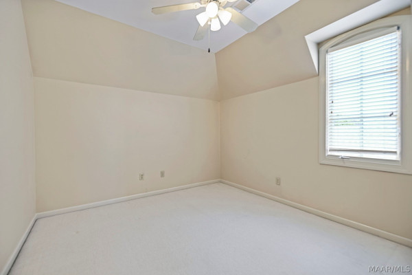 7048 Mid Pines