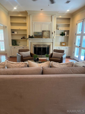 7048 Mid Pines