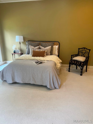 7048 Mid Pines