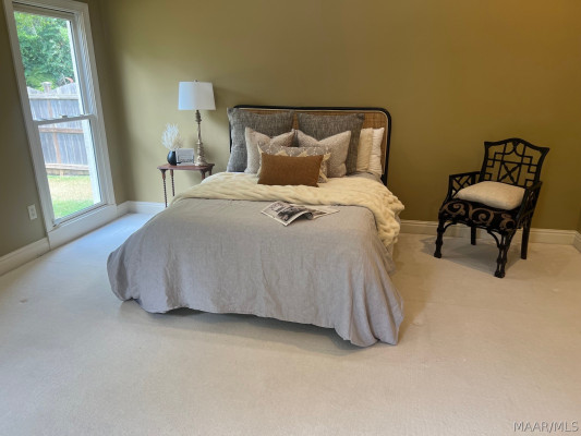 7048 Mid Pines