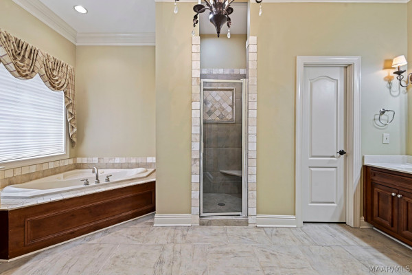 7048 Mid Pines