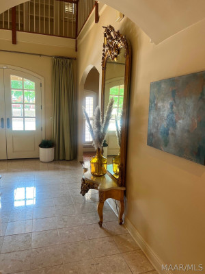 7048 Mid Pines