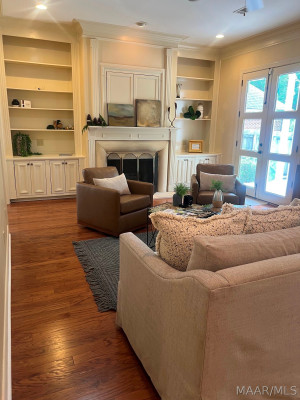 7048 Mid Pines
