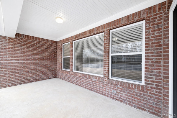 3936 CLAIBORNE Circle