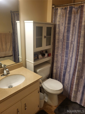 532 Hollow Wood Road