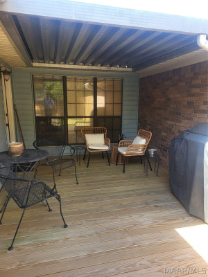 532 Hollow Wood Road