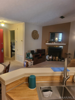 532 Hollow Wood Road