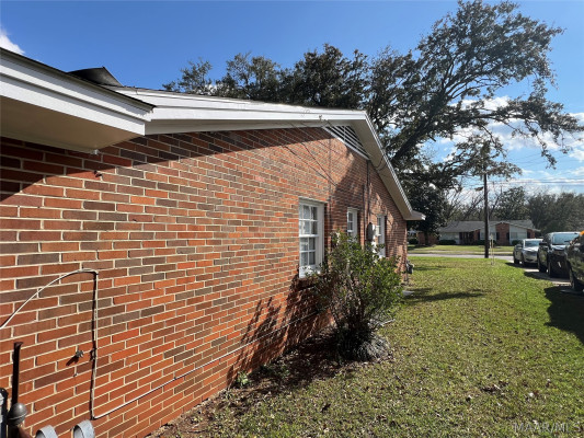 3243 N Colonial Drive