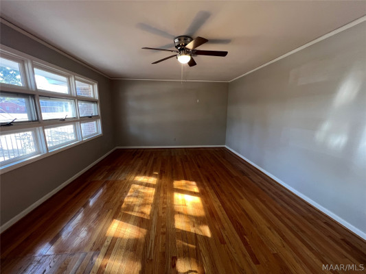 3243 N Colonial Drive