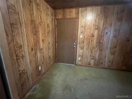 3243 N Colonial Drive