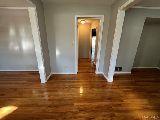 3243 N Colonial Drive