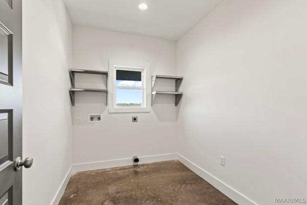 665 Thorn Trace