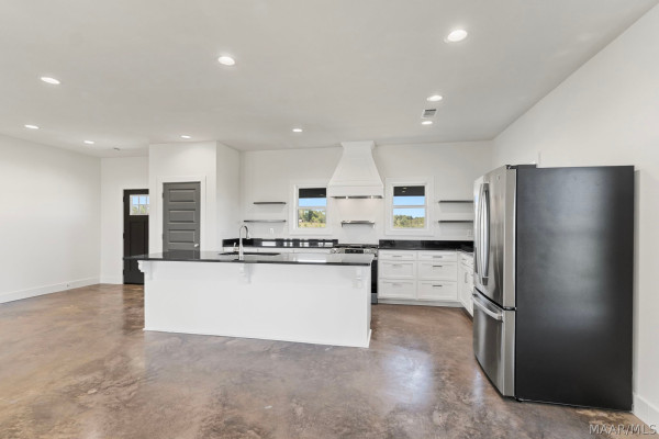 665 Thorn Trace