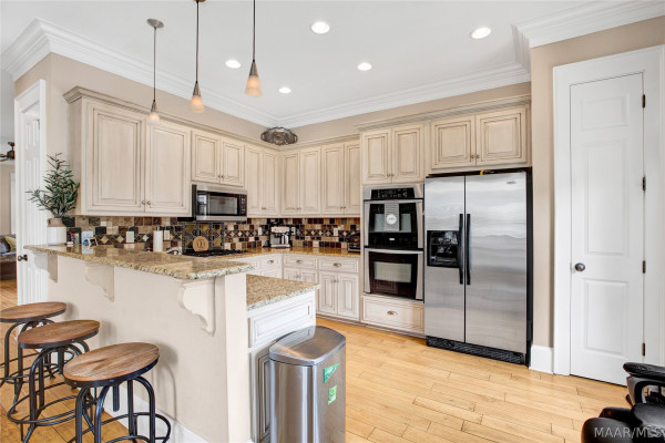 68 BRIGHT SPOT Street