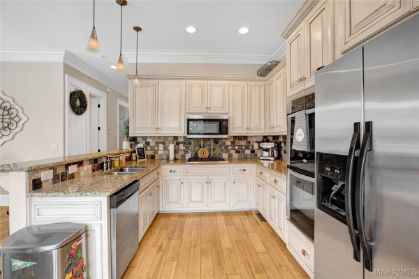 68 BRIGHT SPOT Street