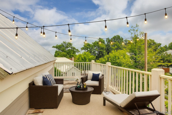 68 BRIGHT SPOT Street