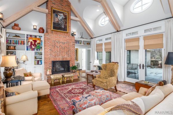 3530 Oak Grove Circle