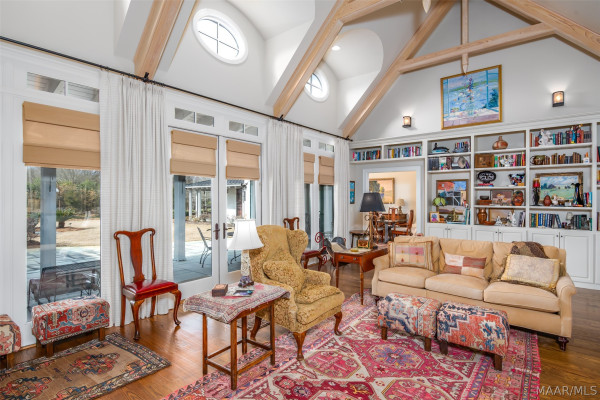 3530 Oak Grove Circle