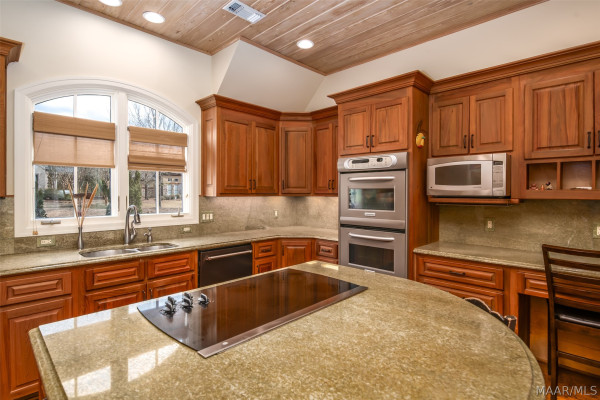 3530 Oak Grove Circle