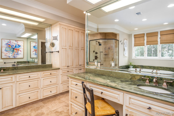 3530 Oak Grove Circle