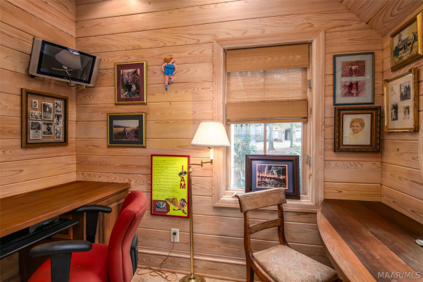 3530 Oak Grove Circle