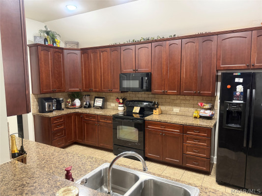 9073 BLACK CHERRY Trail