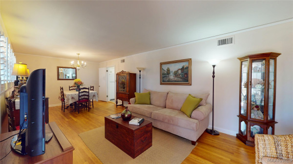 155 E SALEM Drive