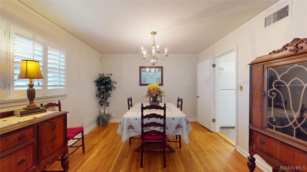 155 E SALEM Drive