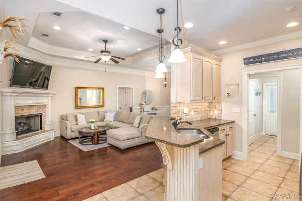 1000 Southern Hills Drive