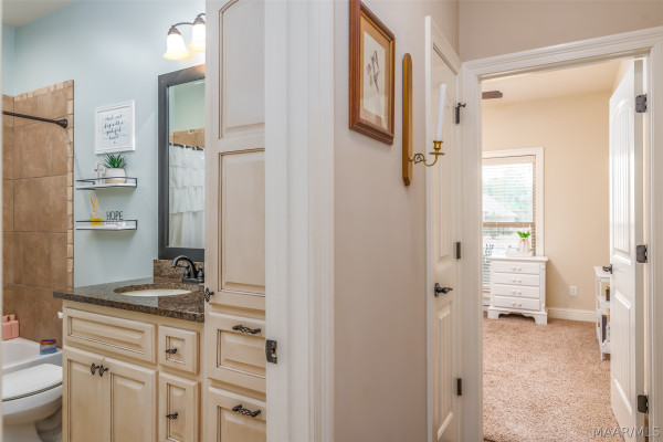 1000 Southern Hills Drive