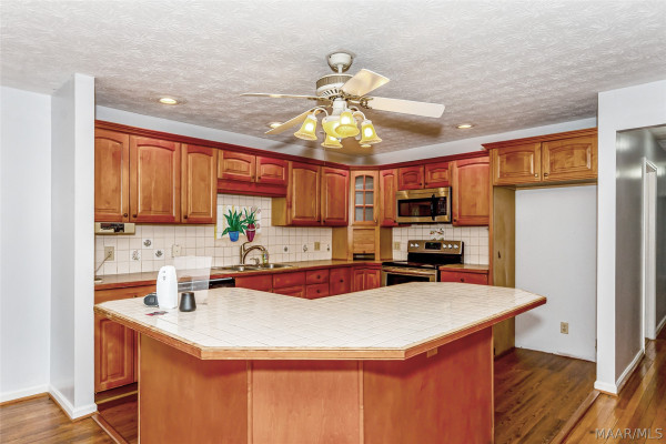 12275 Central Plank Road