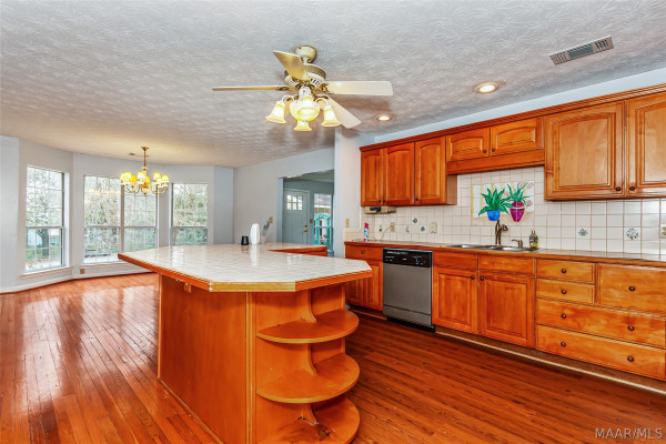 12275 Central Plank Road