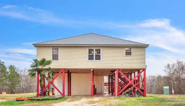 4032 Riveroaks Road