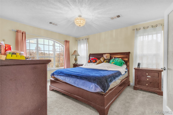4032 Riveroaks Road